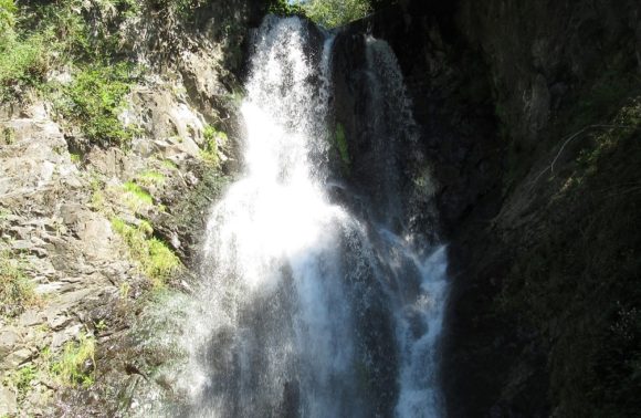 Brinzio: Cascata del Pesegh